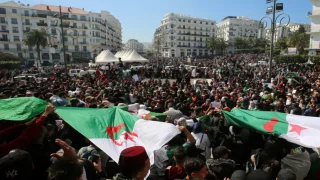 الجزائر.. تصاعد التضييق على الحريات يطارد الصحافيين والأكاديميين